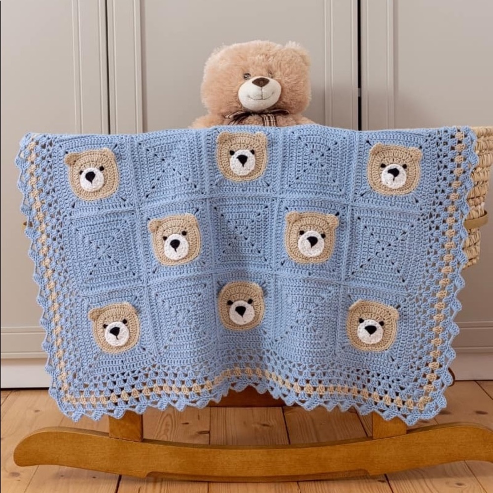 Crochet baby bear blanket